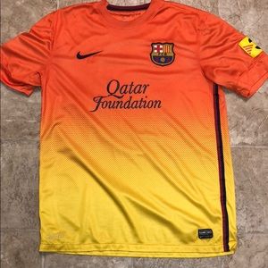 NIKE BARCELONA SOCCER JERSEY MENS SIZE MEDIUM